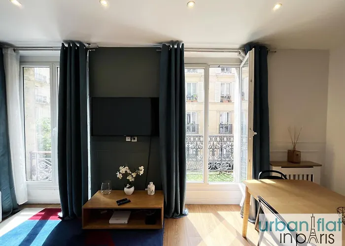 Urban Flat 24 - Charming Home In Paris